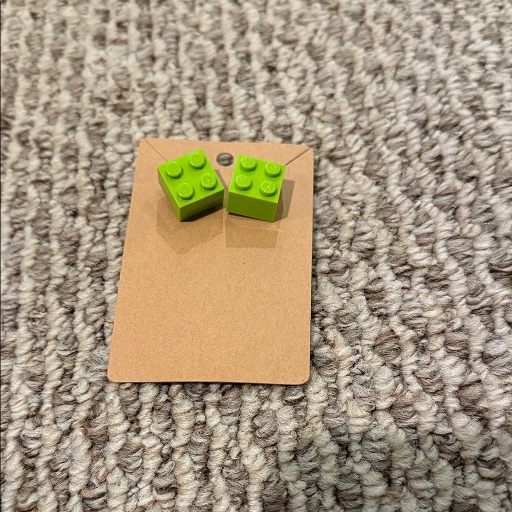 🧸5 for $15🧸Lego recycled green earrings